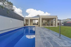 Stylish Alfreco Roofing Near Swimming Pool in NSW