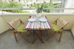 Shademaster_Making_the_Most_of_a_Small_Alfresco_Area